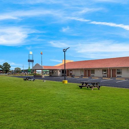 Cornersville Econo Lodge מראה חיצוני תמונה