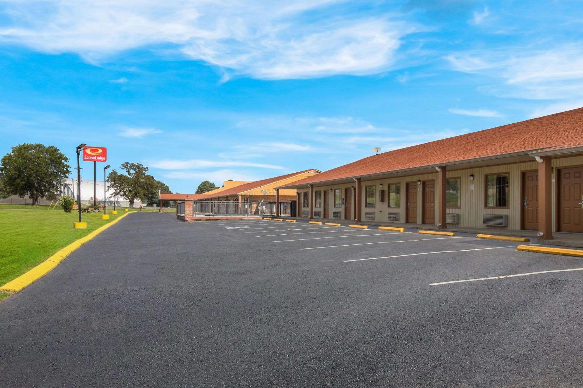 Cornersville Econo Lodge מראה חיצוני תמונה
